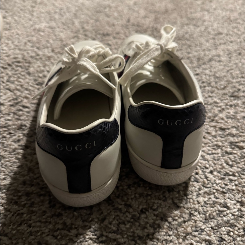 Gucci White Sneakers with Red and Blue Stripes - Picture 2 of 2
